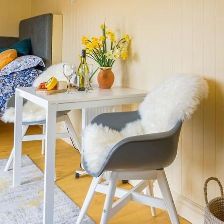 The Baytree Shepherds Hut Villa Stonehouse  Luaran gambar